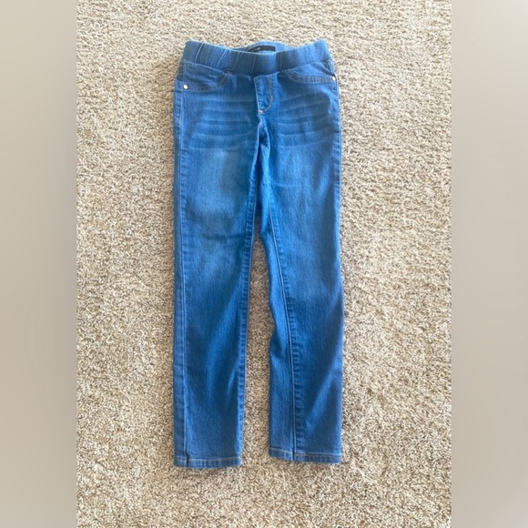 ๐ Girls Clothing - Sizes 6 to 10 ๐ - Picture 13 of 16